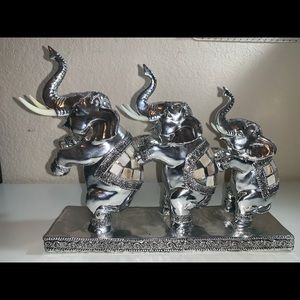 Merced Three Elephants Silver Conga Sculpture